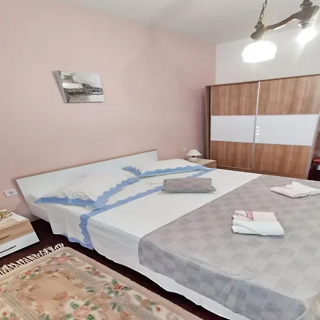 דירה Bertie's - Four Bedroom A4 Smokvica (Korcula)