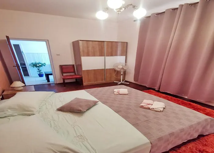 Bertie's - Four Bedroom A4 Appartement *