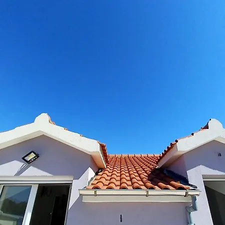 Bertie's - Four Bedroom A4 *