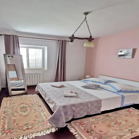 Bertie's - Four Bedroom A4 * Smokvica (Korcula)