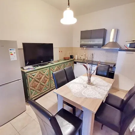 Apartment Bertie's - Four Bedroom A4 *