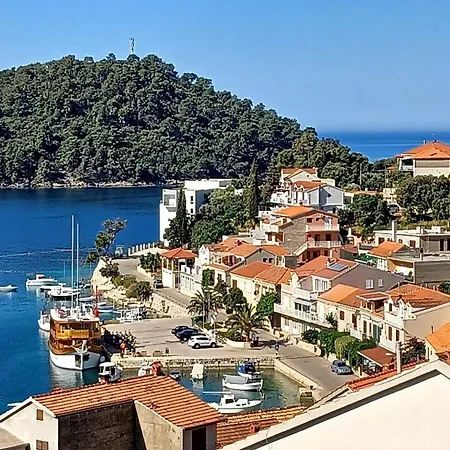 Bertie's - Four Bedroom A4 *