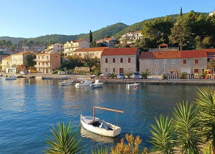 Bertie's - Four Bedroom A4 * Smokvica (Korcula)
